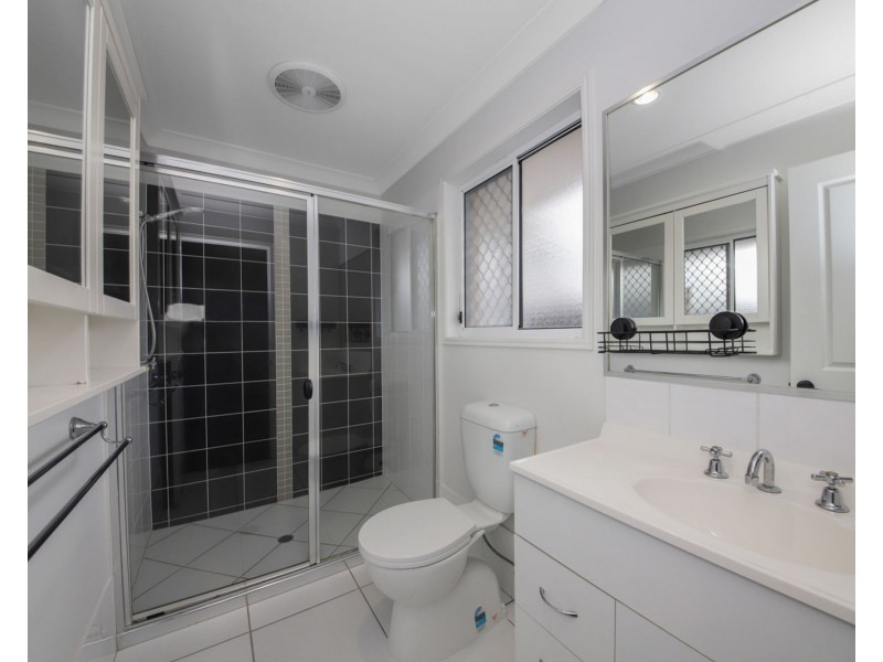 41 Hubner Drive, Rothwell QLD 4022