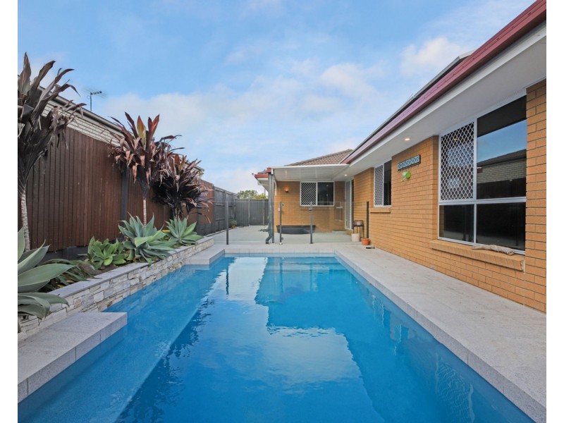 41 Hubner Drive, Rothwell QLD 4022
