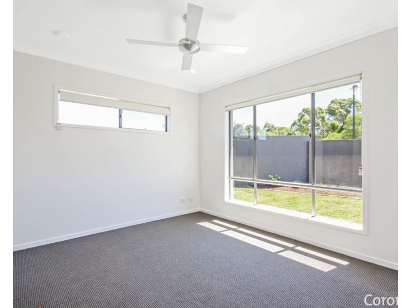 2/2 Tarong Avenue, North Lakes QLD 4509