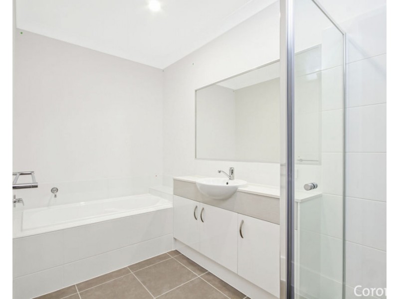 2/2 Tarong Avenue, North Lakes QLD 4509