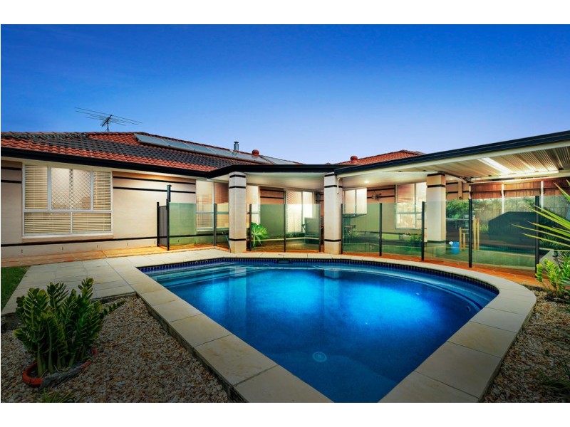 11 Boondooma Circuit, Albany Creek QLD 4035