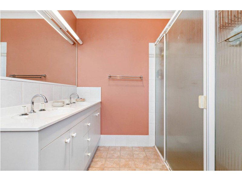 11 Boondooma Circuit, Albany Creek QLD 4035