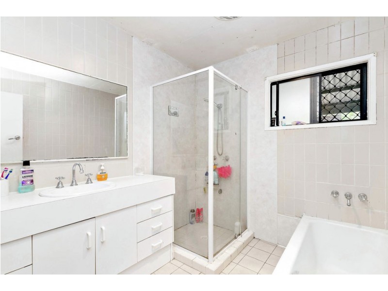 28 Crest Street, Kallangur QLD 4503