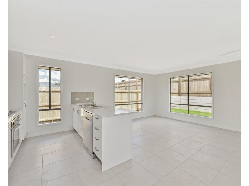 28 Whitehaven Street, Burpengary QLD 4505