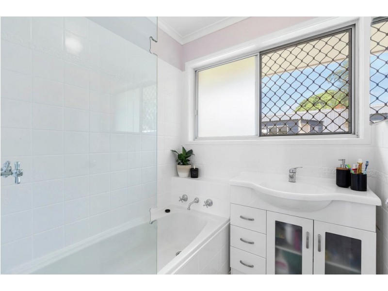 18 Rainwood Street, Bracken Ridge QLD 4017