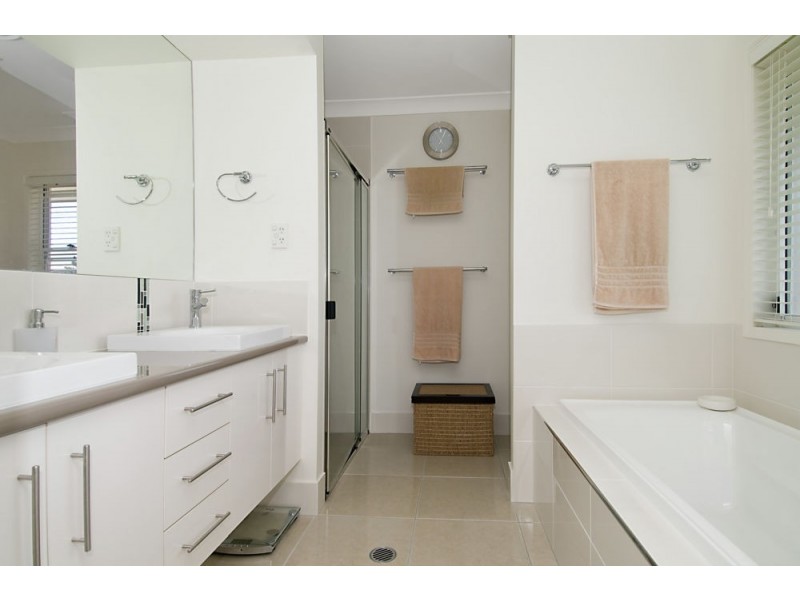 8 Els Court, North Lakes QLD 4509