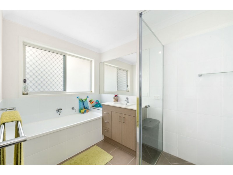 14 Cooloola Crescent, North Lakes QLD 4509
