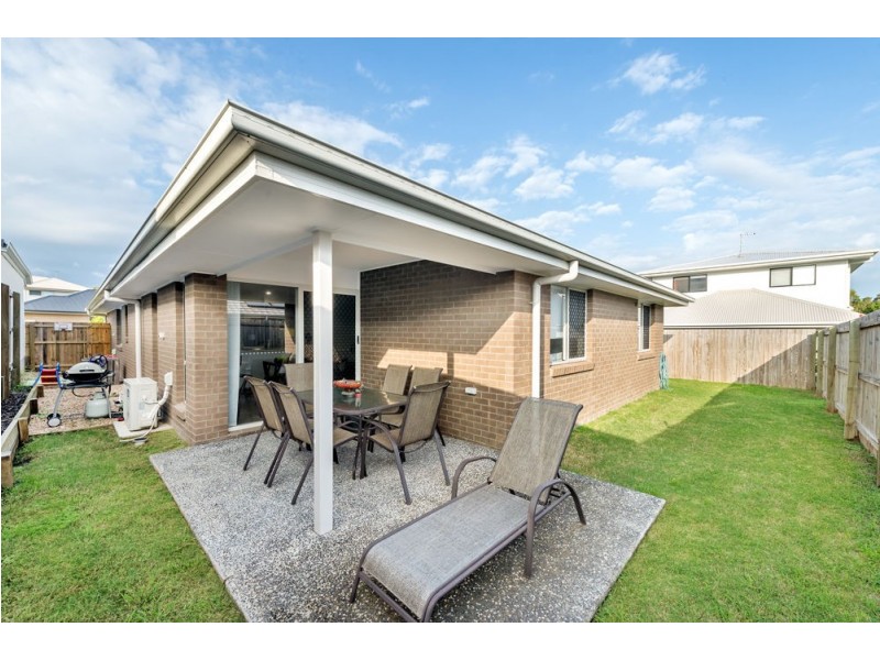 14 Cooloola Crescent, North Lakes QLD 4509
