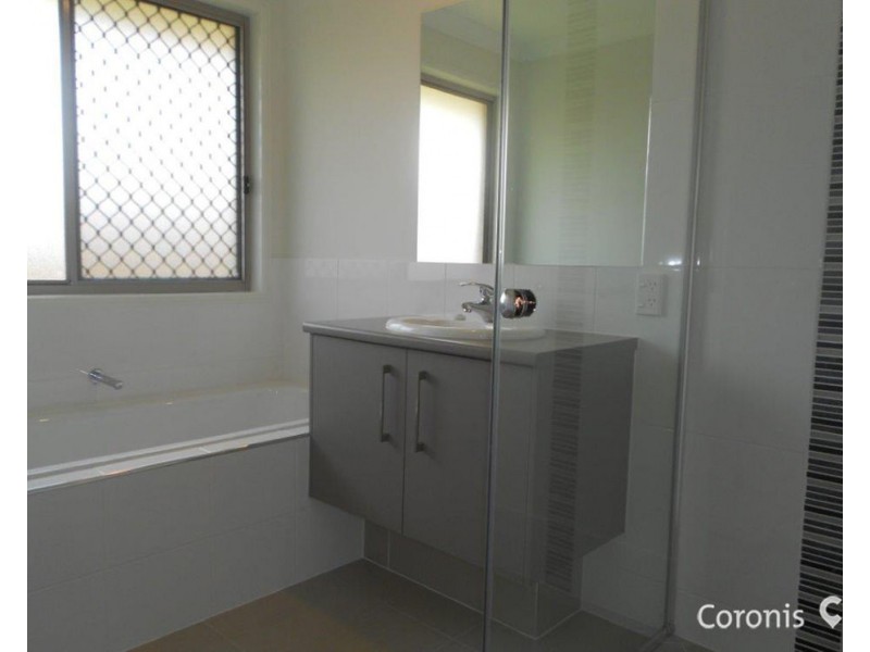 57 Admirality Circuit, Lawnton QLD 4501
