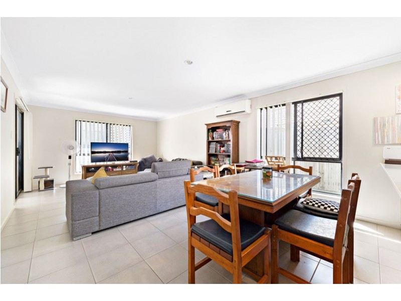100 Mackintosh Drive, North Lakes QLD 4509