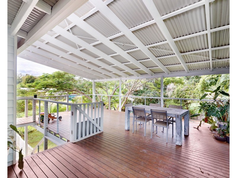 31 Bishop Road, Beachmere QLD 4510