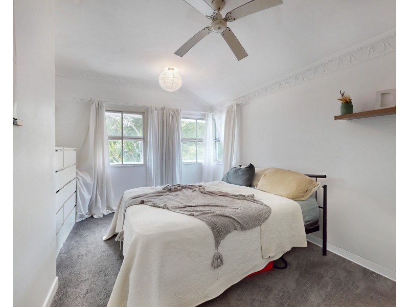 31 Bishop Road, Beachmere QLD 4510