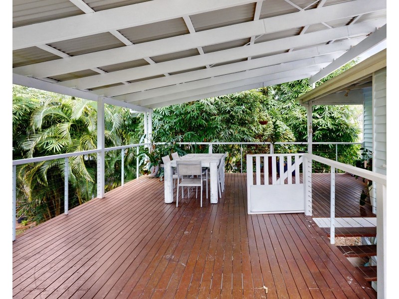 31 Bishop Road, Beachmere QLD 4510