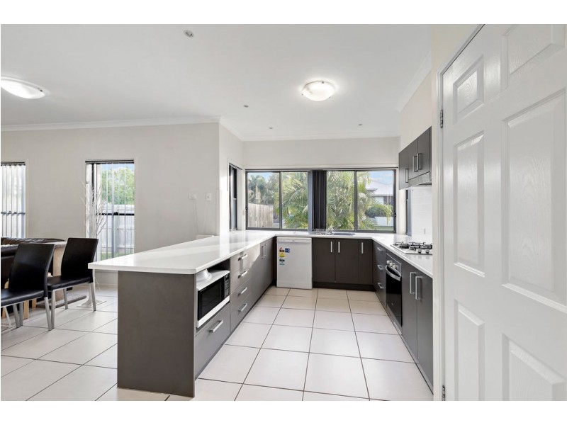 49 Nicklaus Parade, North Lakes QLD 4509