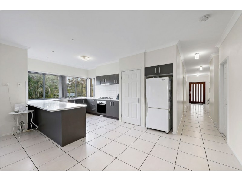 49 Nicklaus Parade, North Lakes QLD 4509