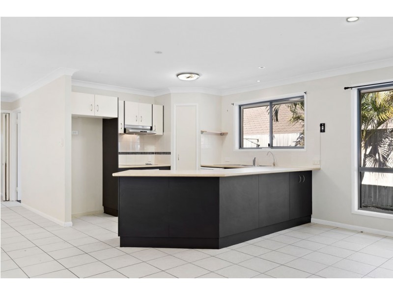 11 Dotterel Crescent, North Lakes QLD 4509