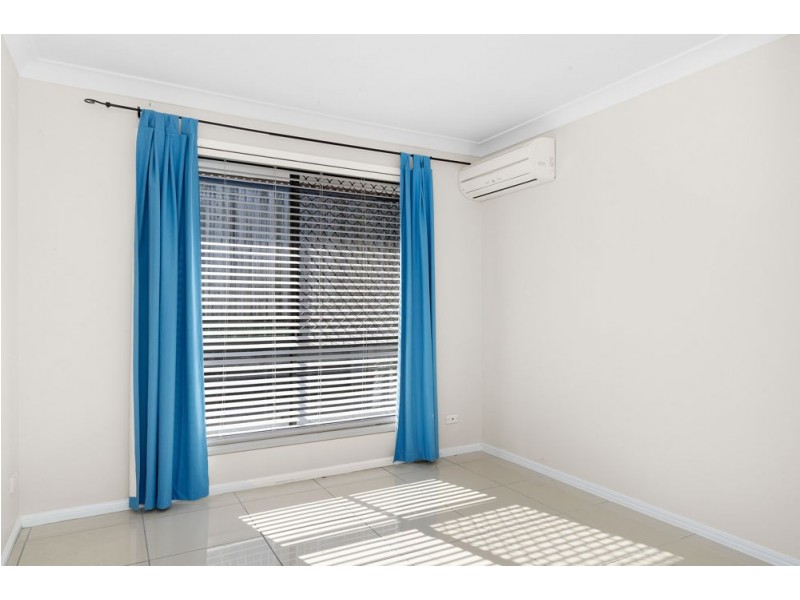 11 Dotterel Crescent, North Lakes QLD 4509