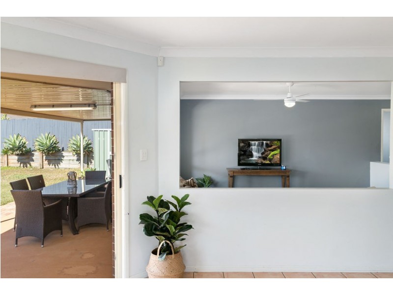 11 Barnard Crescent, Murrumba Downs QLD 4503