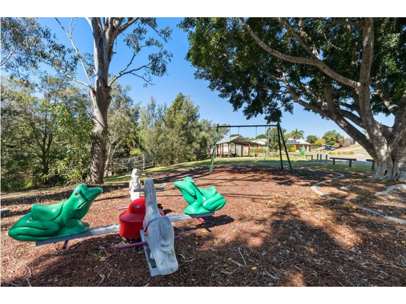 11 Barnard Crescent, Murrumba Downs QLD 4503