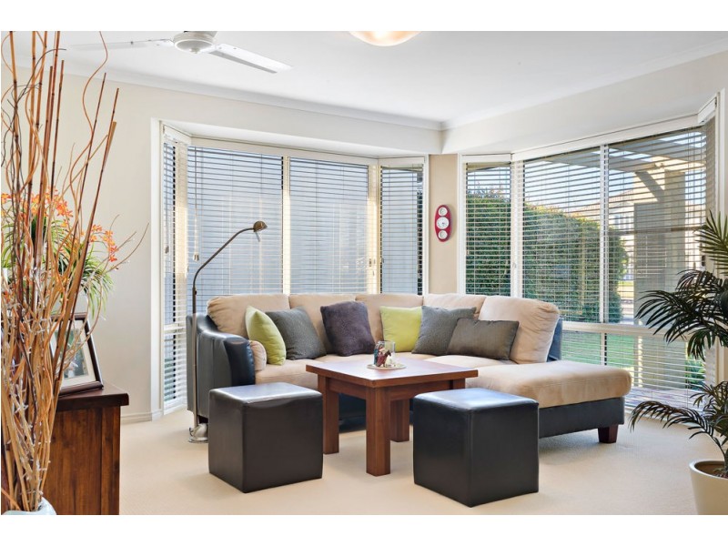 9 Albatross Close, North Lakes QLD 4509