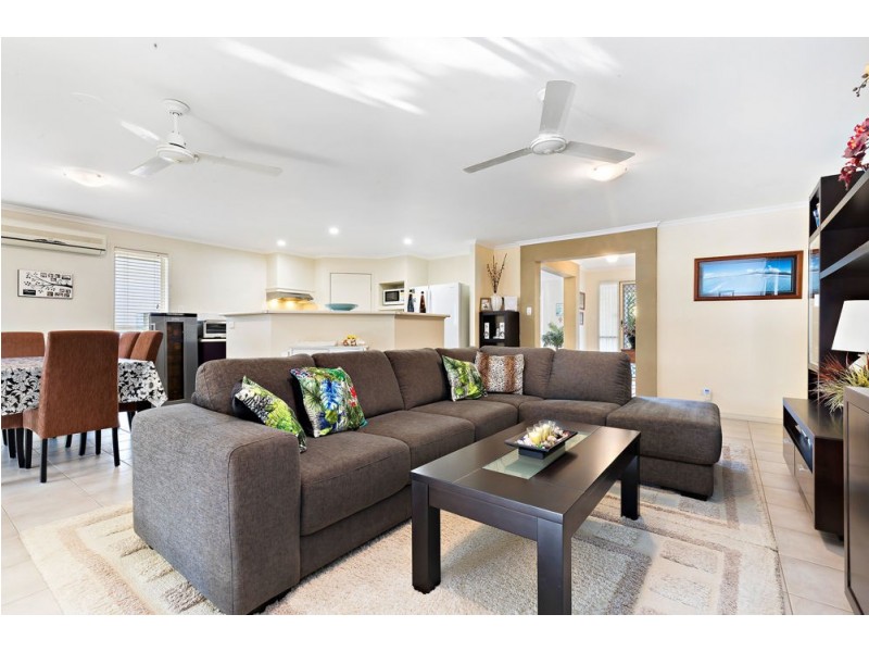 9 Albatross Close, North Lakes QLD 4509