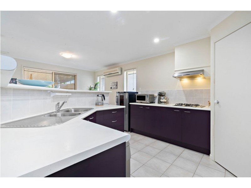 9 Albatross Close, North Lakes QLD 4509