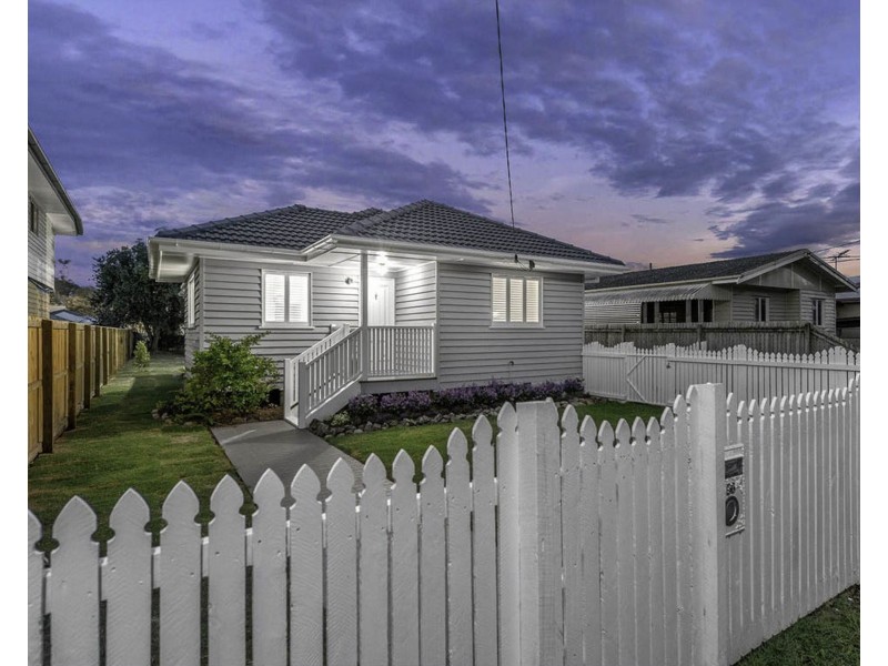 56 Drouyn St, Deagon QLD 4017