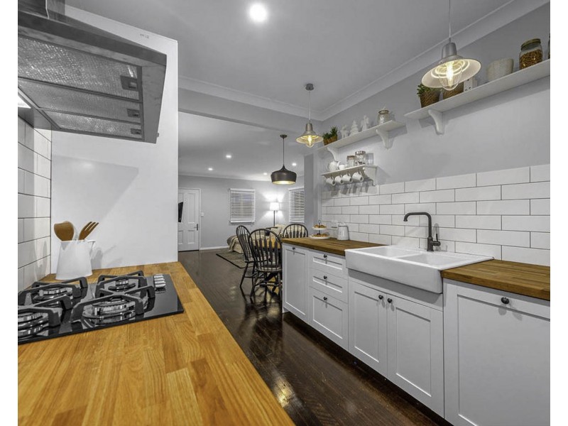 56 Drouyn St, Deagon QLD 4017