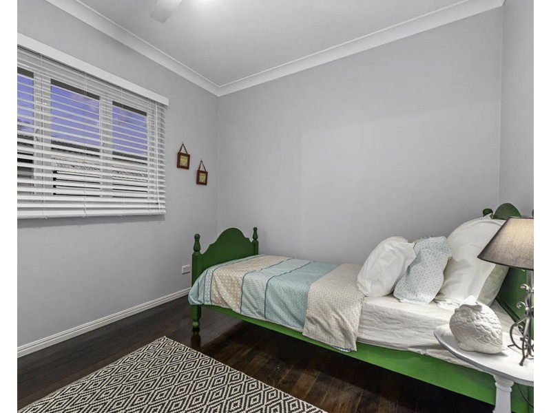 56 Drouyn St, Deagon QLD 4017