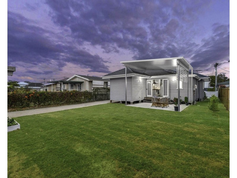 56 Drouyn St, Deagon QLD 4017