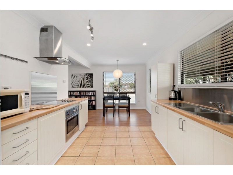 16 Lerose Avenue, Kallangur QLD 4503