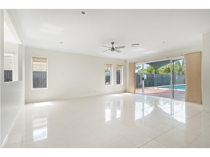 32 Echidna Parade, North Lakes QLD 4509