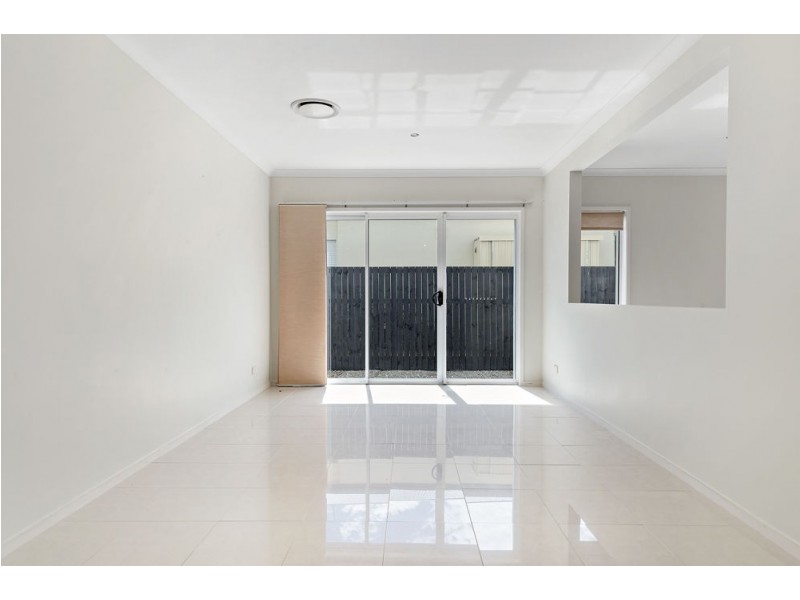 32 Echidna Parade, North Lakes QLD 4509