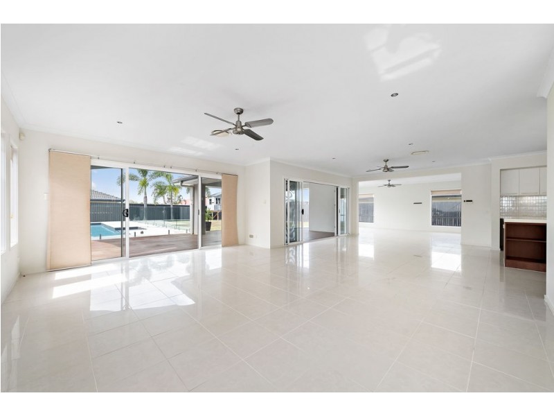 32 Echidna Parade, North Lakes QLD 4509