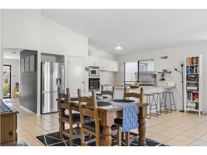 14 Whitfield Crescent, North Lakes QLD 4509
