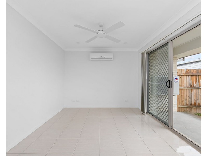 2/12 Cronin Street, Morayfield QLD 4506
