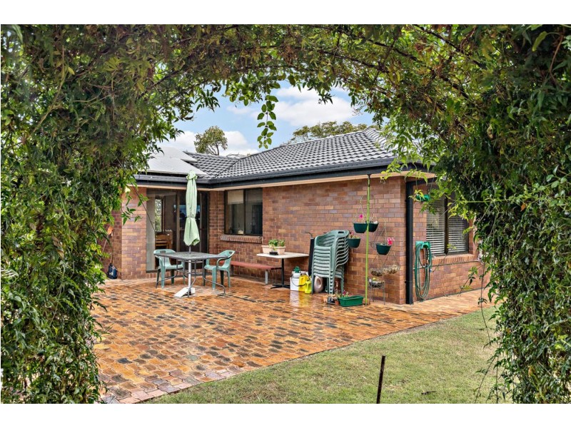 27 Purnell Street, Kallangur QLD 4503