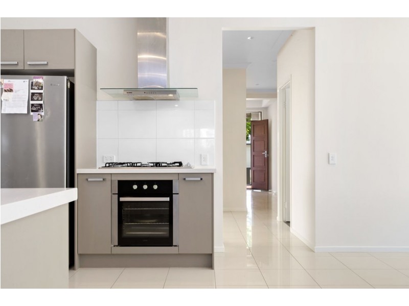 8 Glider Street, North Lakes QLD 4509