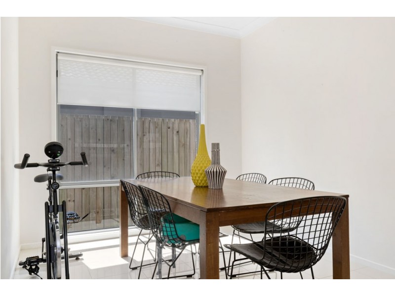 8 Glider Street, North Lakes QLD 4509