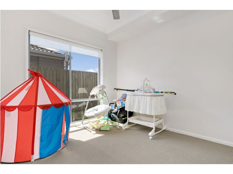 8 Glider Street, North Lakes QLD 4509