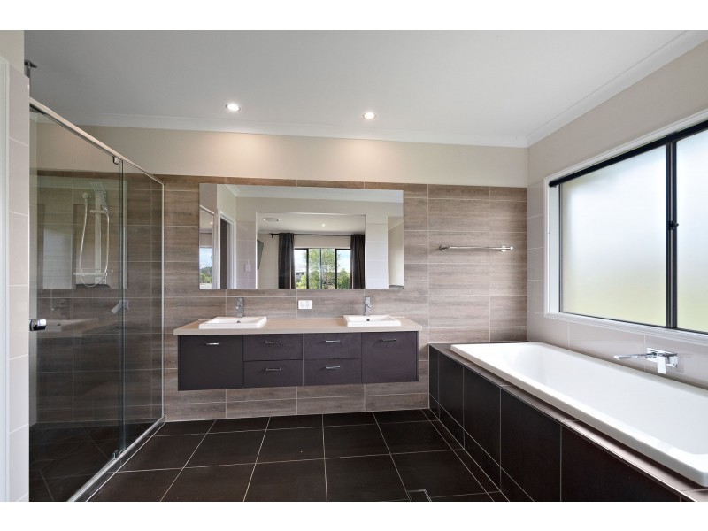 2 Speedwell Street, Caboolture QLD 4510