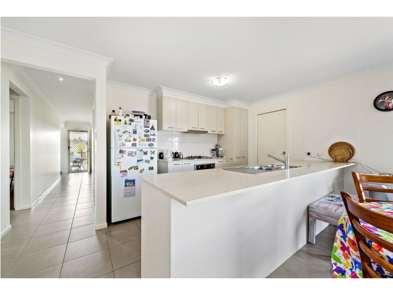 20 Mayfair Crescent, Kallangur QLD 4503
