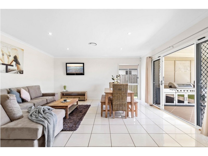 30 Essencia Avenue, Dakabin QLD 4503