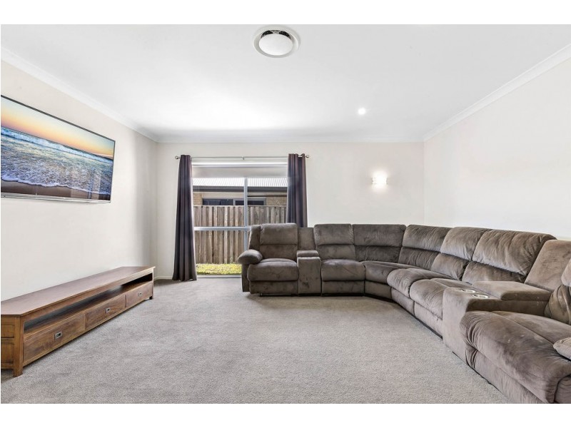 30 Essencia Avenue, Dakabin QLD 4503