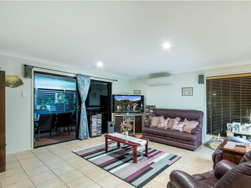 24 Raffindale Avenue, Dakabin QLD 4503