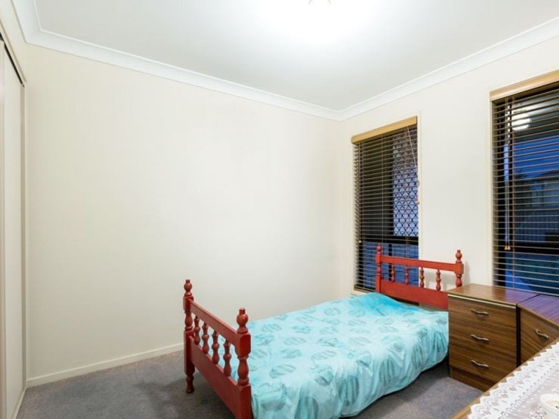 24 Raffindale Avenue, Dakabin QLD 4503