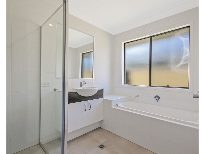 24 Coutts Drive, Burpengary QLD 4505