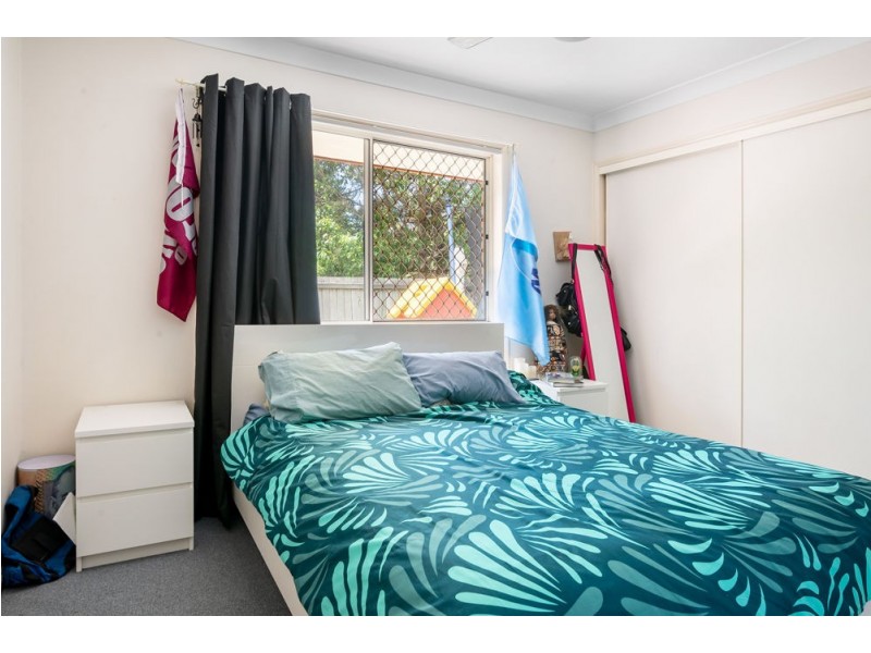 1 Esk Place, Kallangur QLD 4503