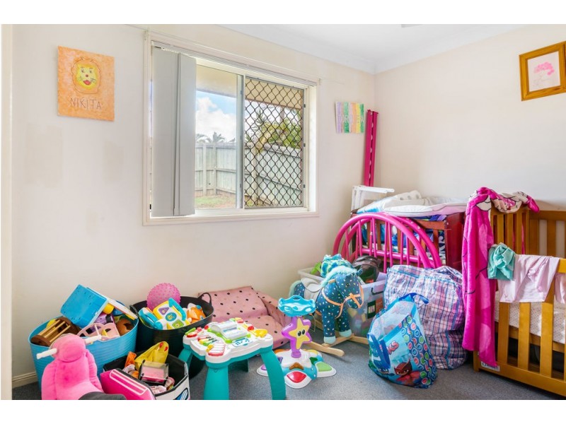 1 Esk Place, Kallangur QLD 4503