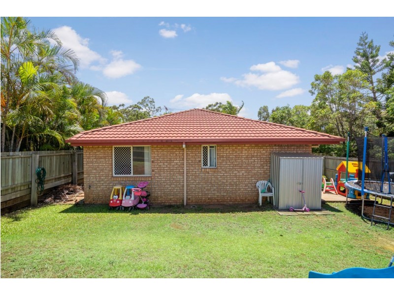 1 Esk Place, Kallangur QLD 4503